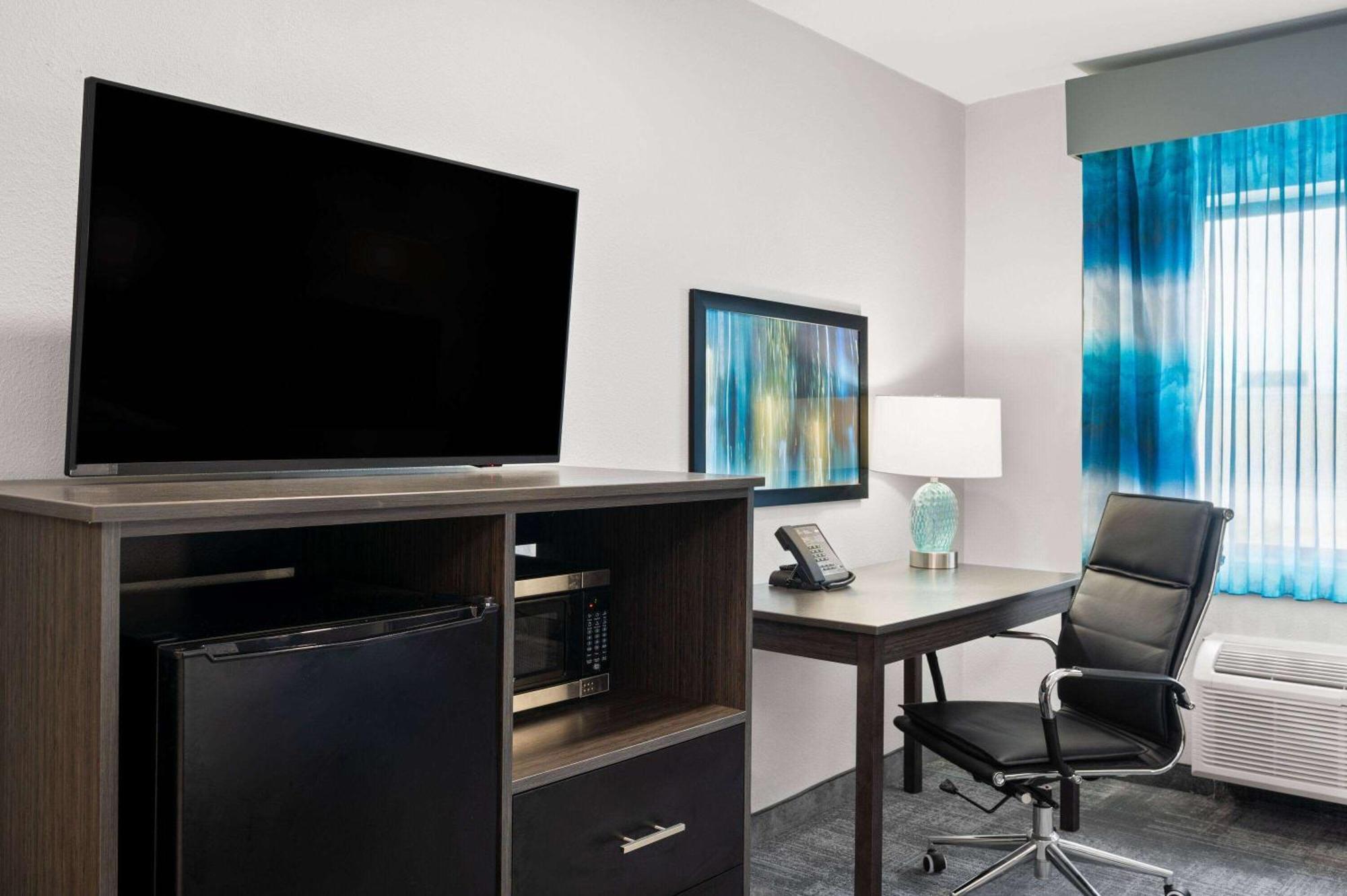 La Quinta Inn By Wyndham Indianapolis Airport Executive Dr Eksteriør billede