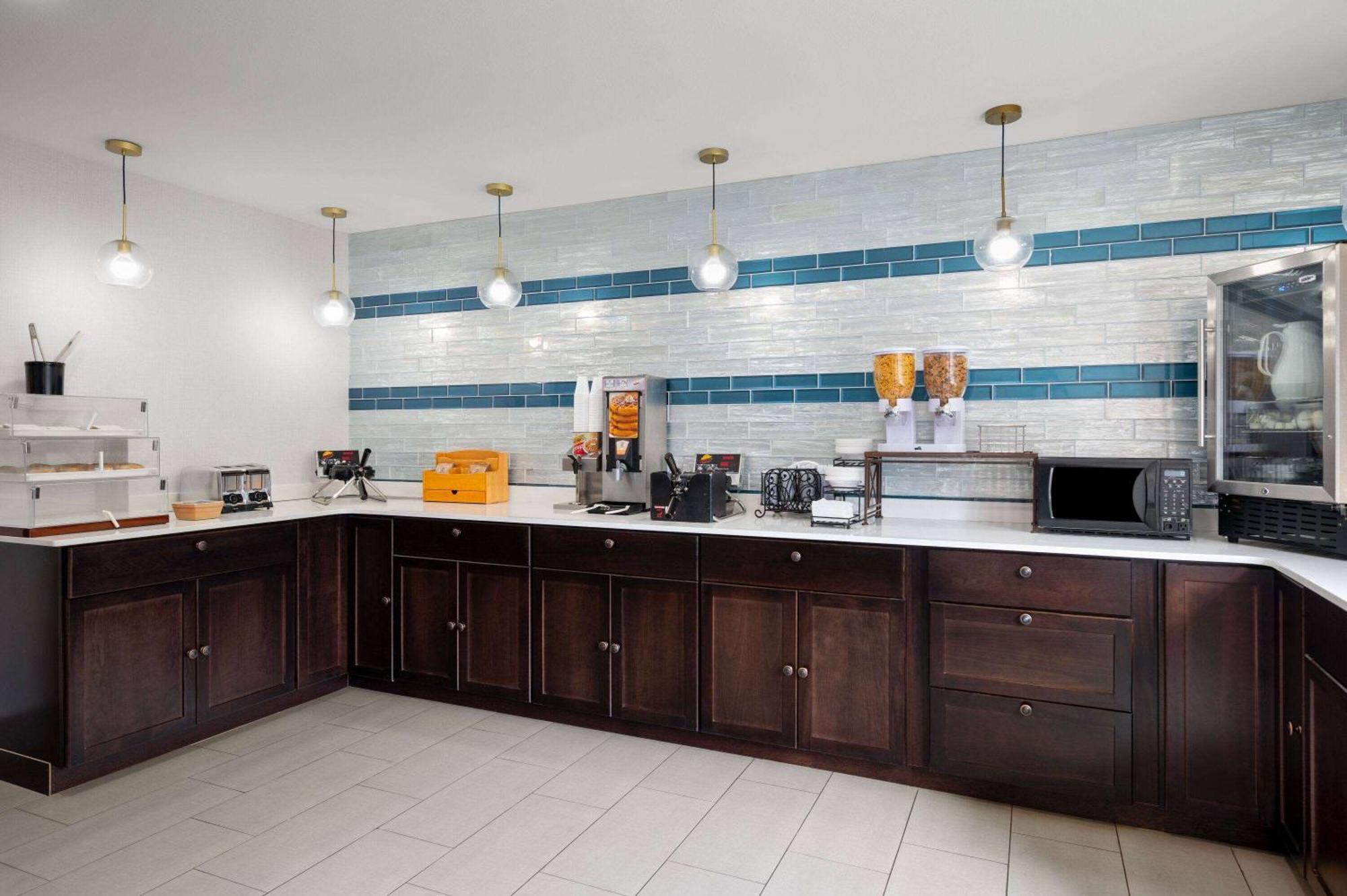 La Quinta Inn By Wyndham Indianapolis Airport Executive Dr Eksteriør billede