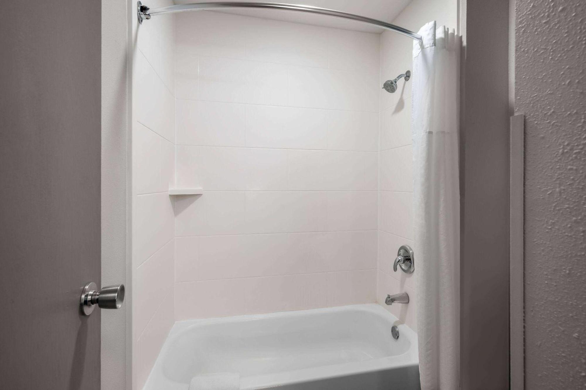 La Quinta Inn By Wyndham Indianapolis Airport Executive Dr Eksteriør billede