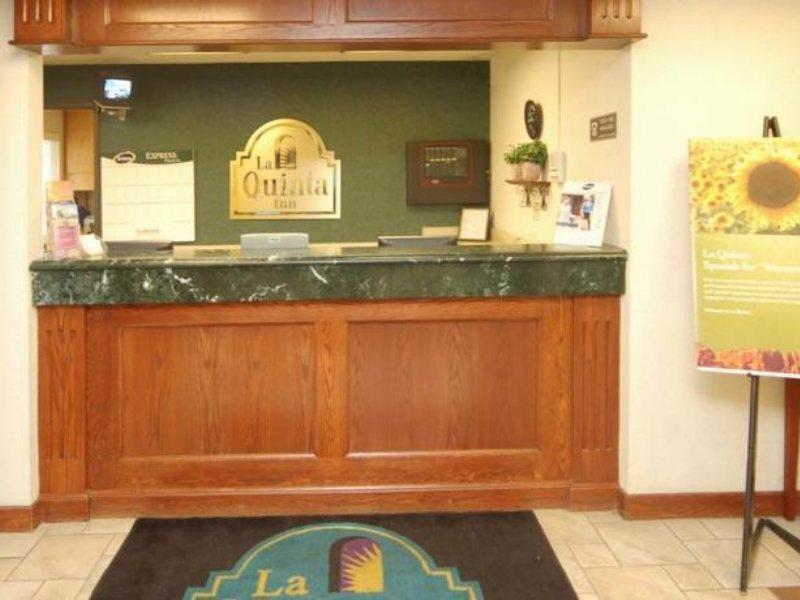 La Quinta Inn By Wyndham Indianapolis Airport Executive Dr Eksteriør billede